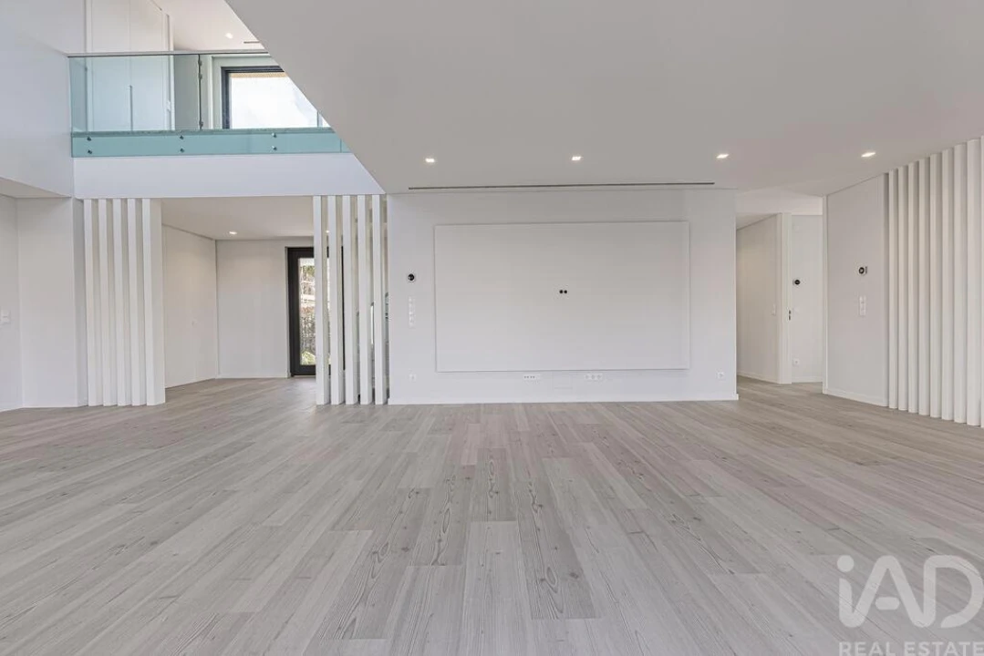 Moradia T5 para Venda em Alcabideche Foto 14