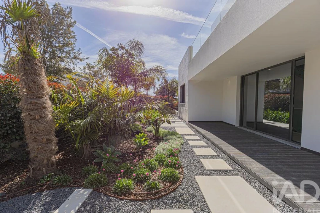 Moradia T5 para Venda em Alcabideche Foto 9