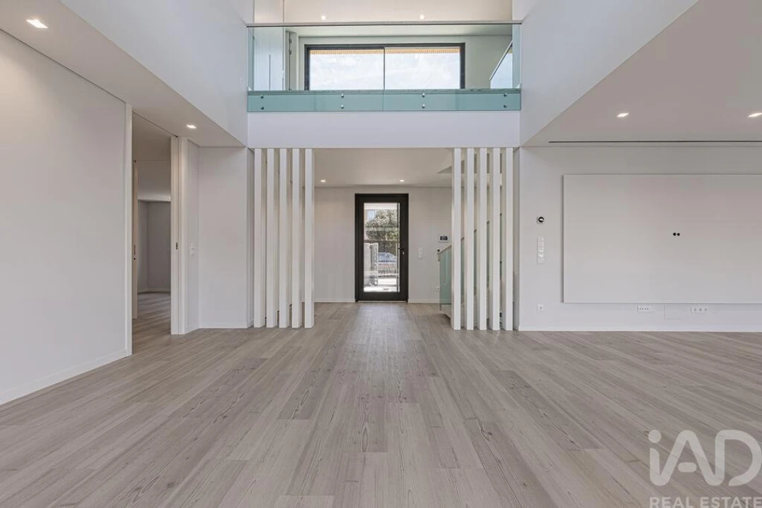 Moradia T5 para Venda em Alcabideche Foto 12