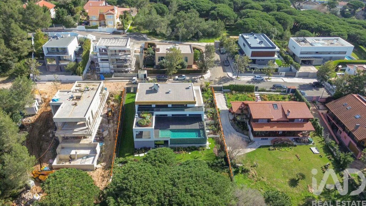 Moradia T5 para Venda em Alcabideche Foto 2