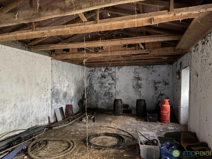 Moradia T2 para Venda em Cedros Foto 2