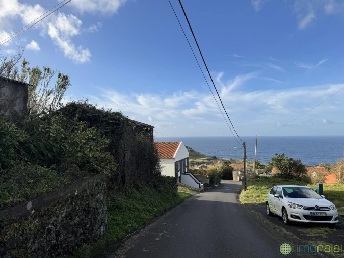 Moradia T2 para Venda em Cedros Foto 3