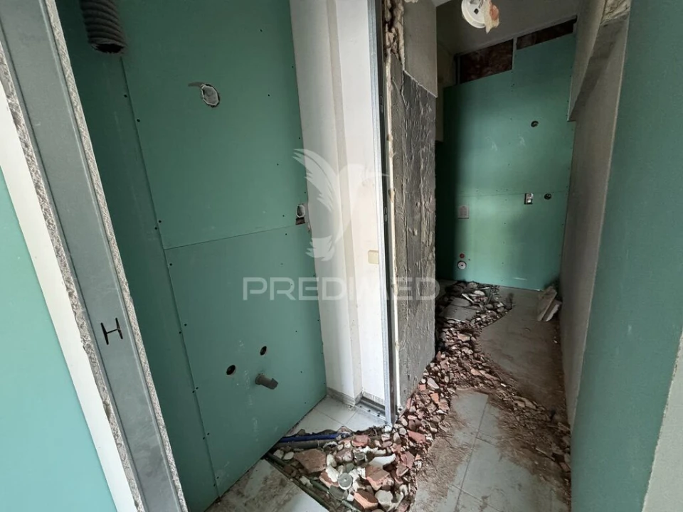 Apartamento T1 para Venda em Minde Foto 13