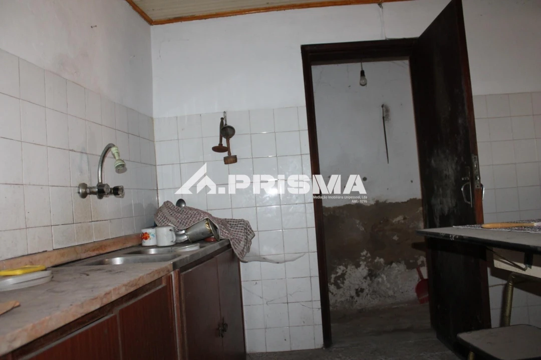 Moradia T4 para Venda em Alcains Foto 7