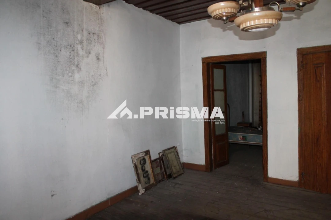 Moradia T4 para Venda em Alcains Foto 34