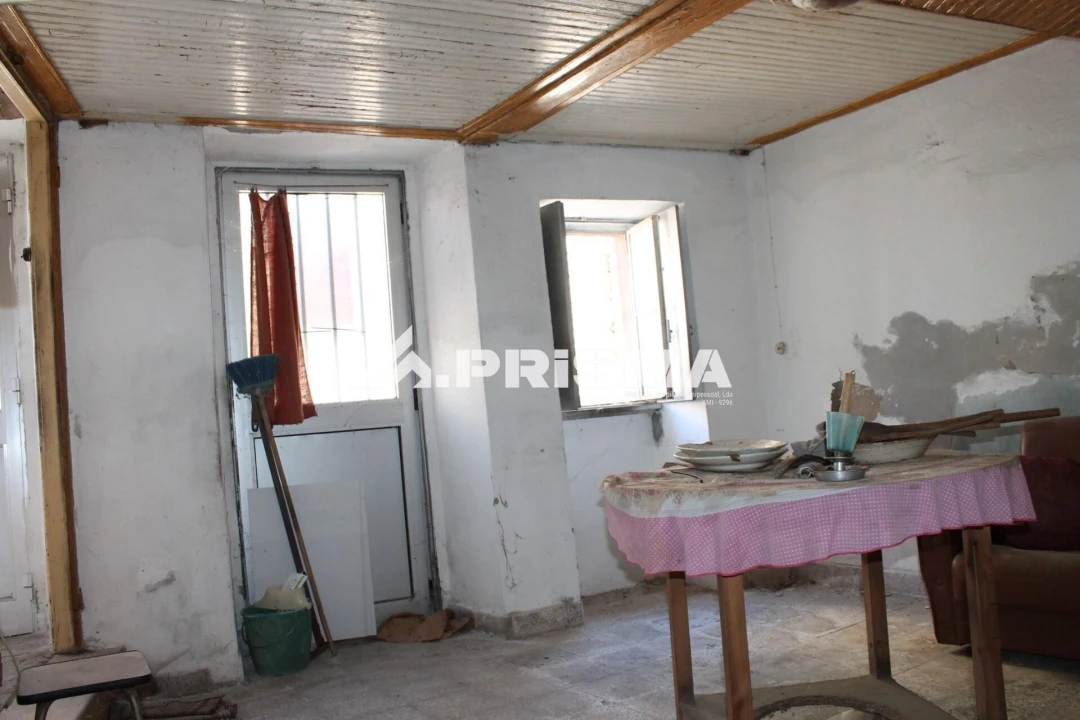 Moradia T4 para Venda em Alcains Foto 23