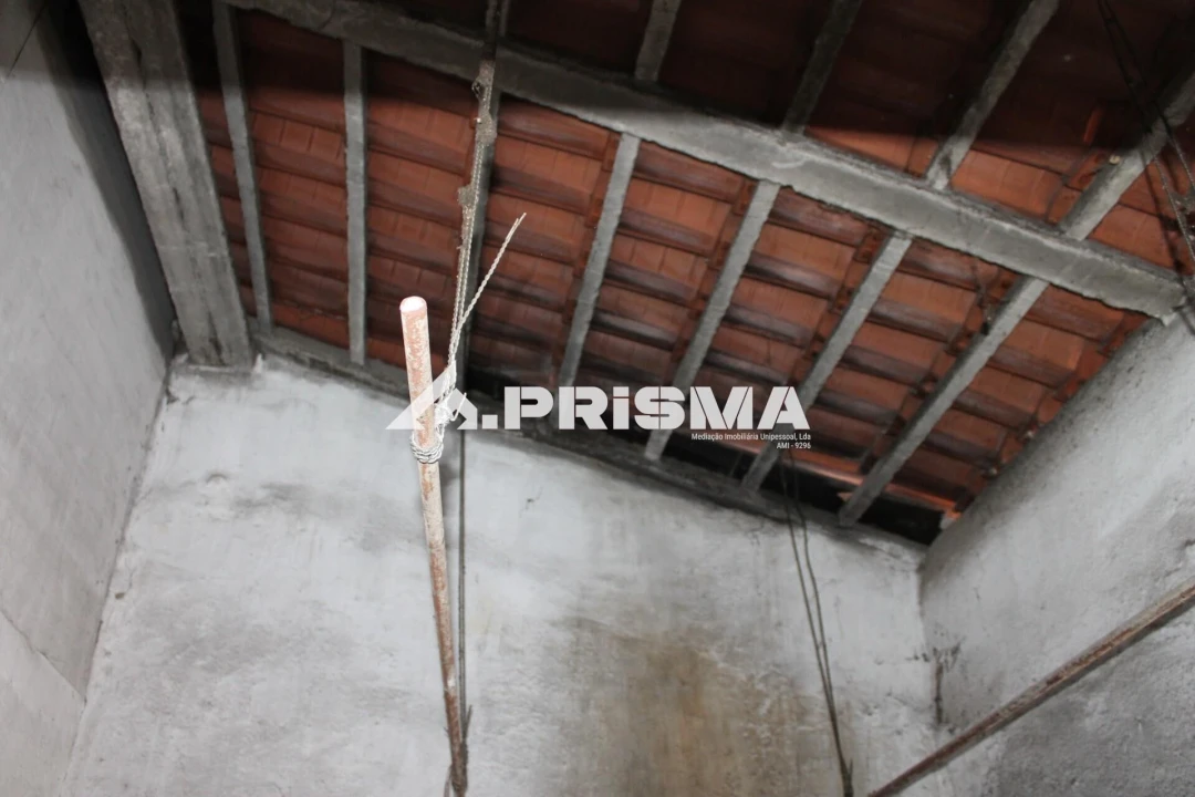 Moradia T4 para Venda em Alcains Foto 24