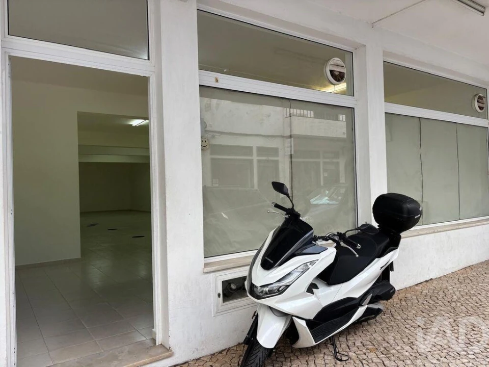 Loja para Arrendamento em Lagoa e Carvoeiro Foto 7