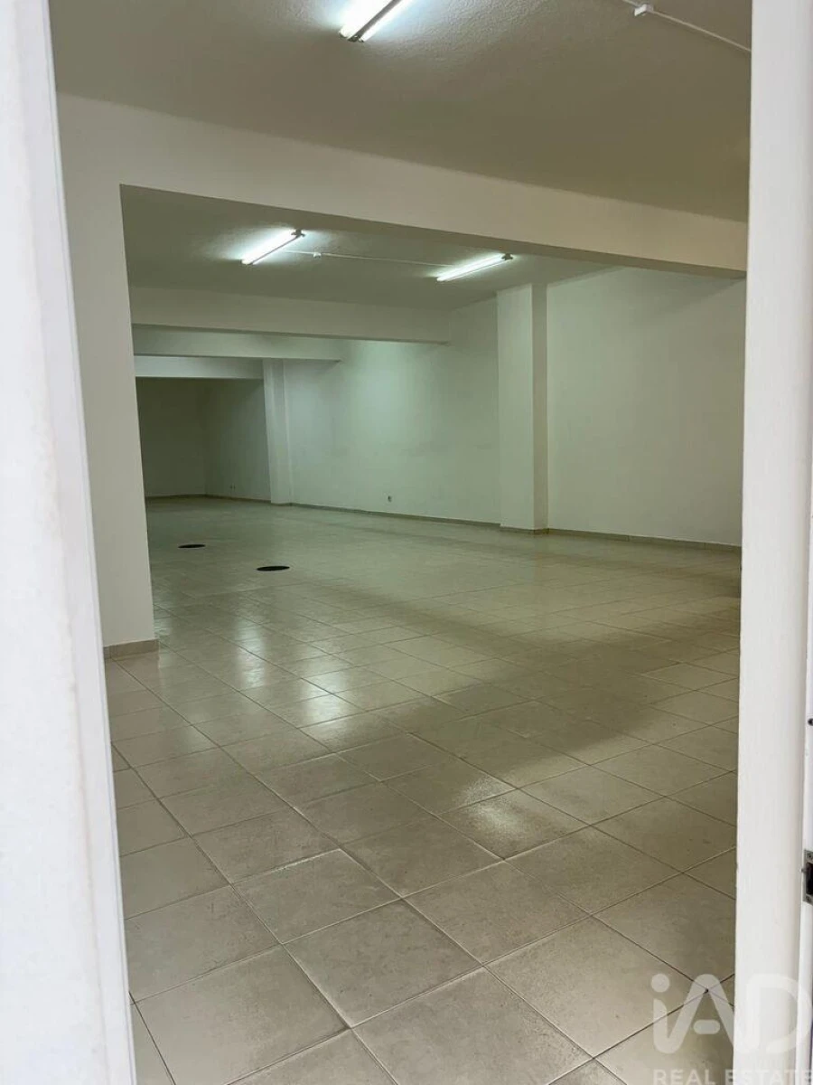 Loja para Arrendamento em Lagoa e Carvoeiro Foto 5