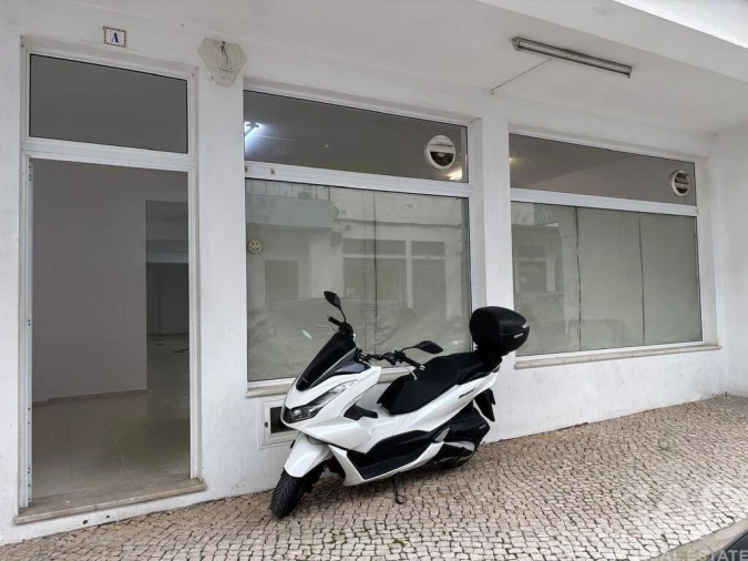 Loja para Arrendamento em Lagoa e Carvoeiro Foto 6