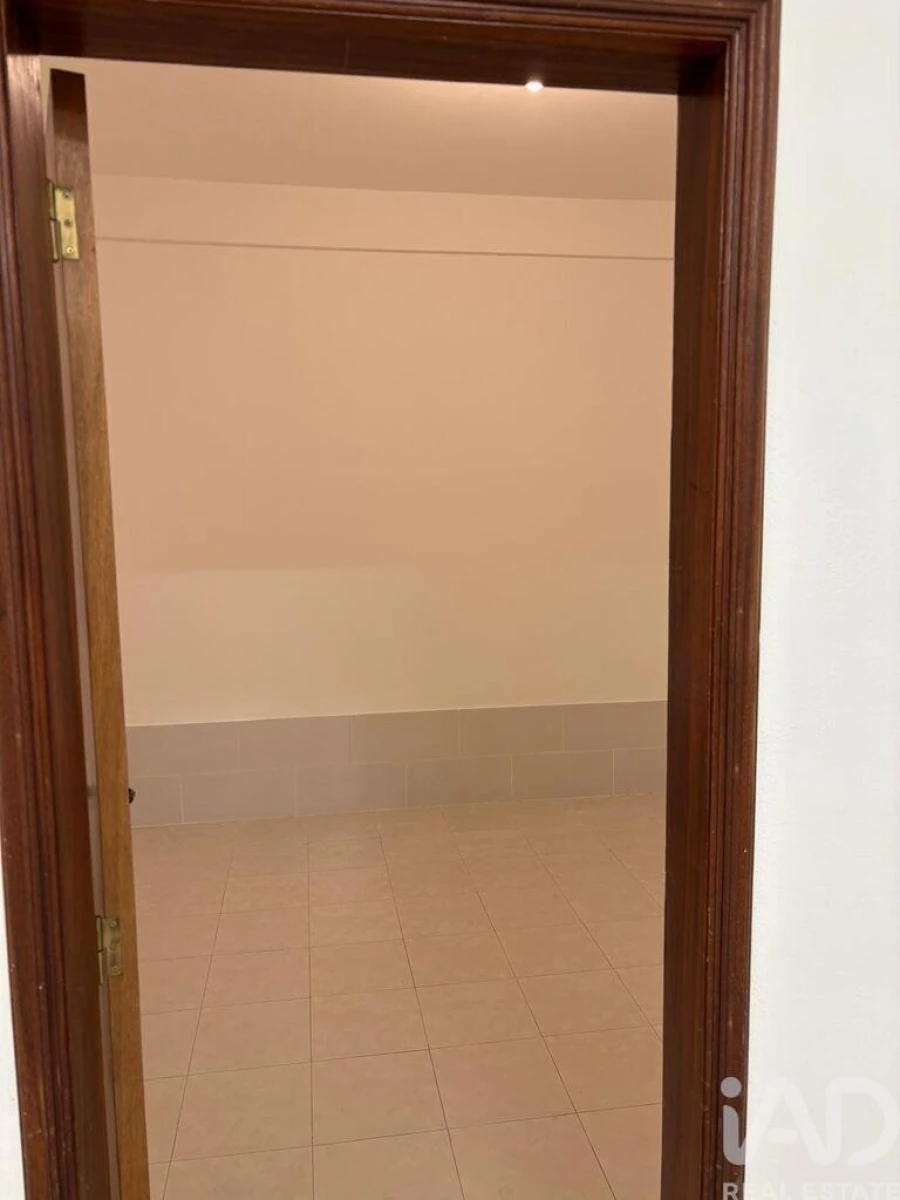 Loja para Arrendamento em Lagoa e Carvoeiro Foto 12