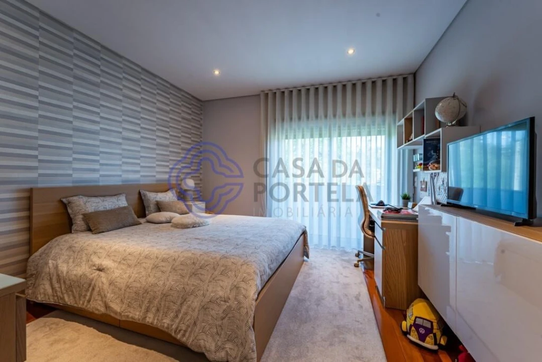 Moradia T4 para Venda em Nogueira e Silva Escura Foto 26