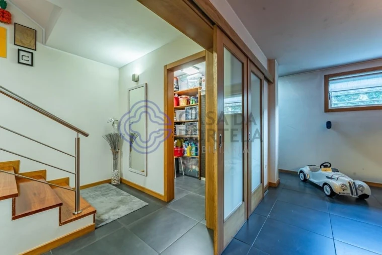 Moradia T4 para Venda em Nogueira e Silva Escura Foto 38