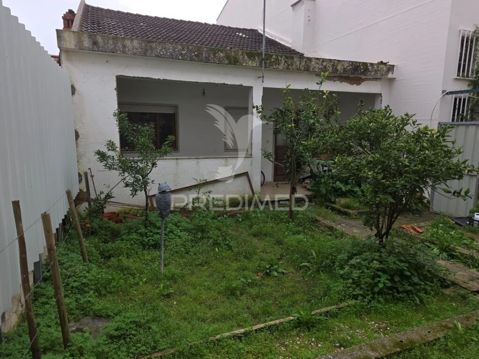 Moradia T3 para Venda em São João Baptista Foto 1