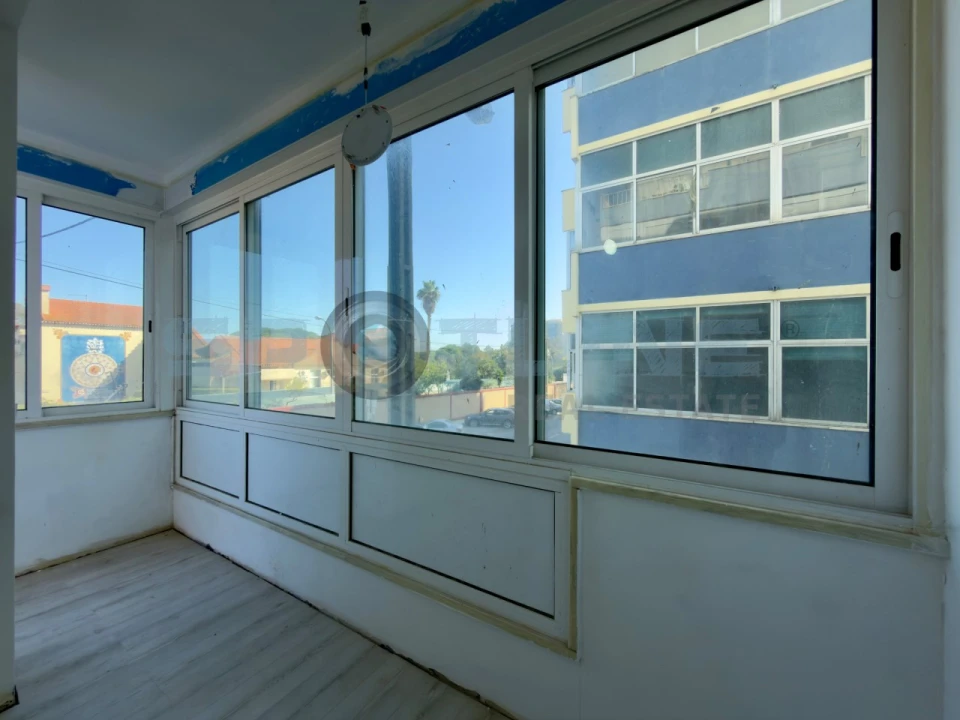 Apartamento T4 para Venda em Laranjeiro e Feijó Foto 34