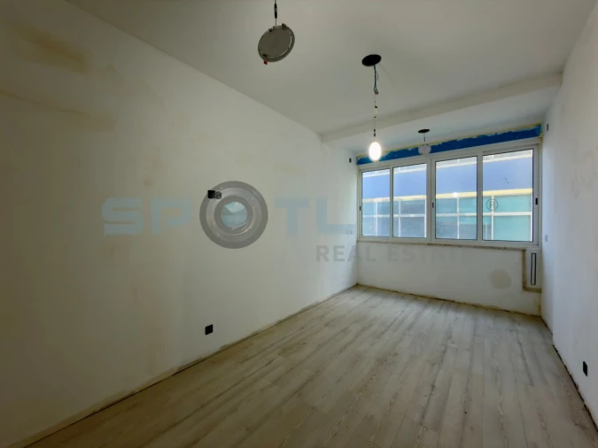 Apartamento T4 para Venda em Laranjeiro e Feijó Foto 23