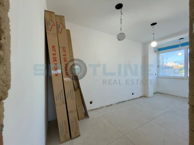 Apartamento T4 para Venda em Laranjeiro e Feijó Foto 46