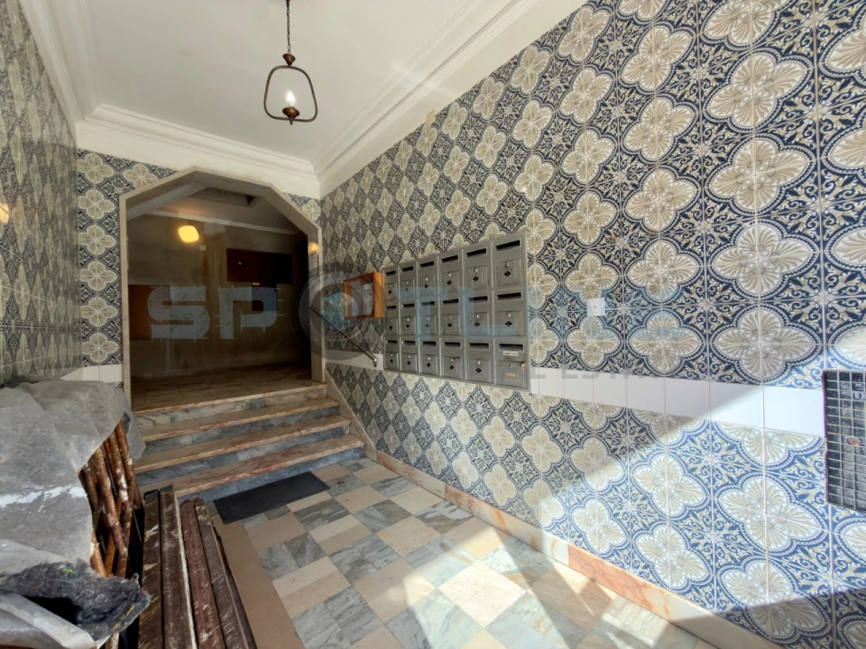 Apartamento T2 para Venda em Laranjeiro e Feijó Foto 3