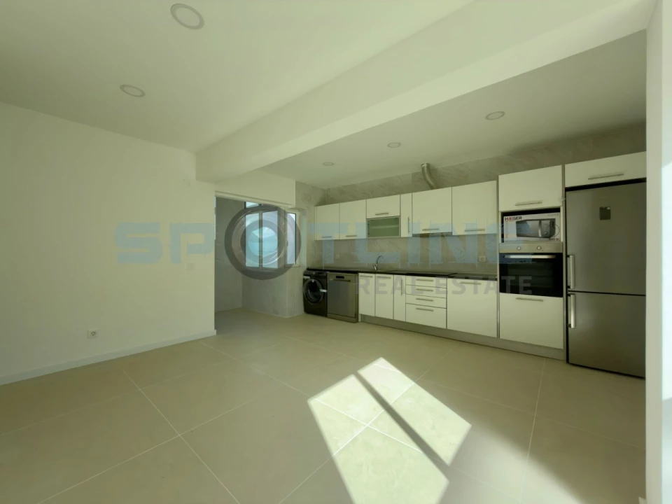 Apartamento T2 para Venda em Laranjeiro e Feijó Foto 14