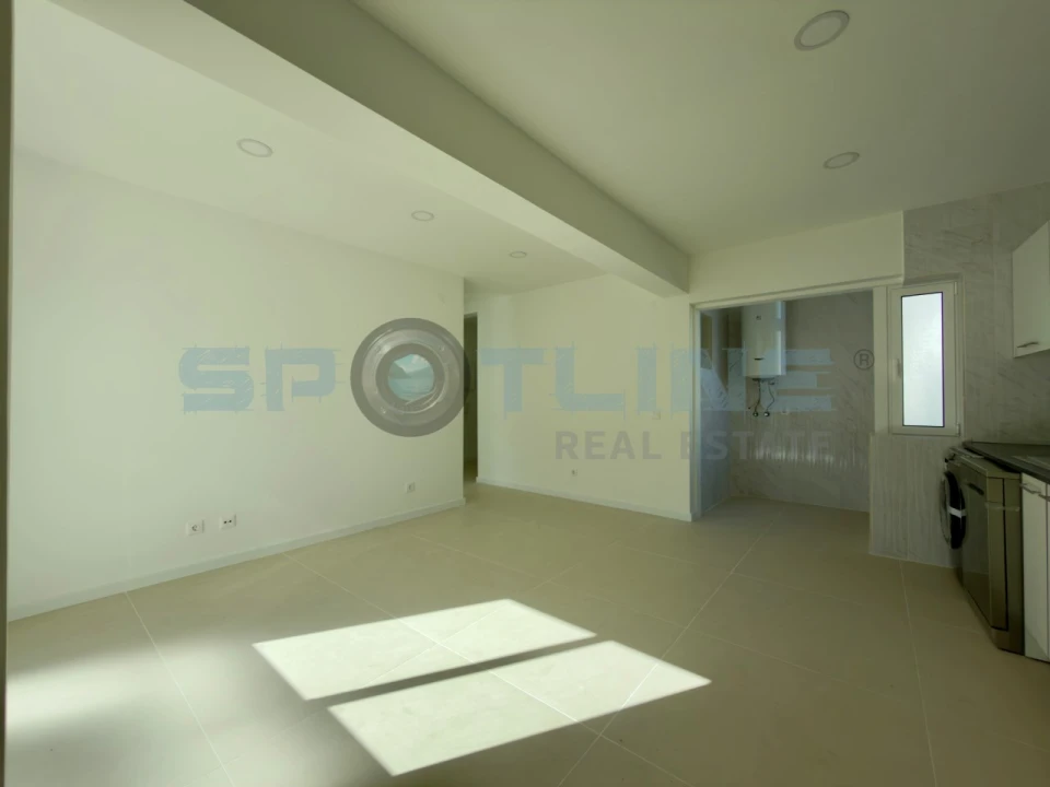 Apartamento T2 para Venda em Laranjeiro e Feijó Foto 18