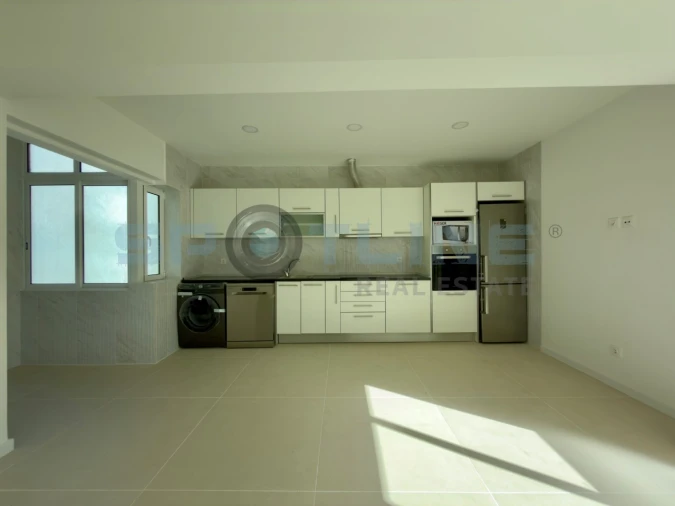 Apartamento T2 para Venda em Laranjeiro e Feijó Foto 15