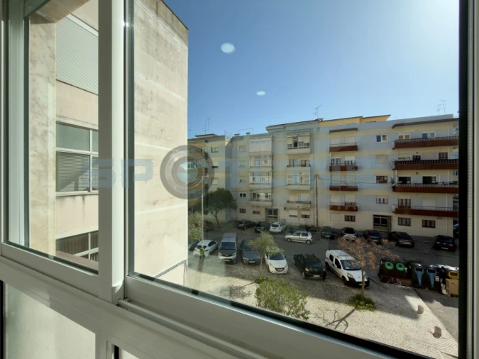 Apartamento T2 para Venda em Laranjeiro e Feijó Foto 29