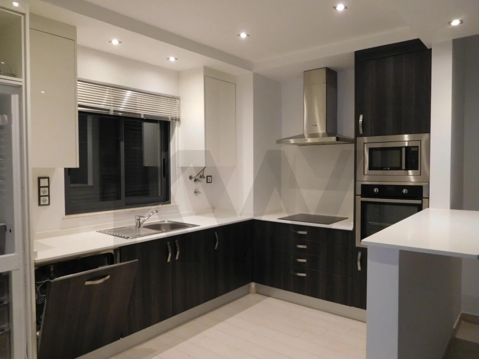 Apartamento T1 para Arrendamento em Alvor Foto 4