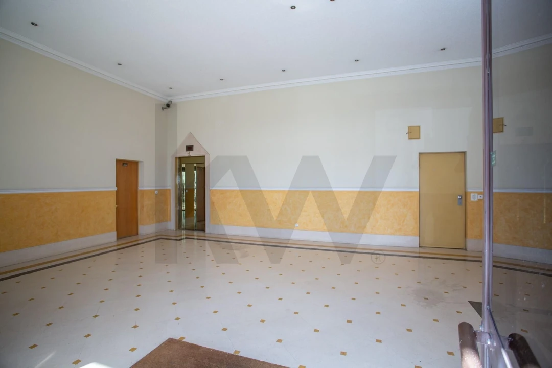 Apartamento T6 para Venda em Águas Livres Foto 38