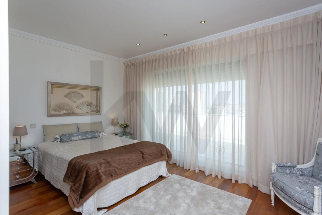 Apartamento T6 para Venda em Águas Livres Foto 21