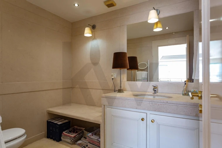 Apartamento T6 para Venda em Águas Livres Foto 25