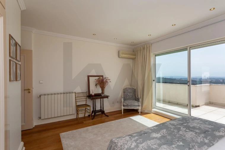 Apartamento T6 para Venda em Águas Livres Foto 27