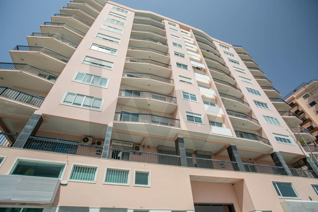Apartamento T6 para Venda em Águas Livres Foto 42