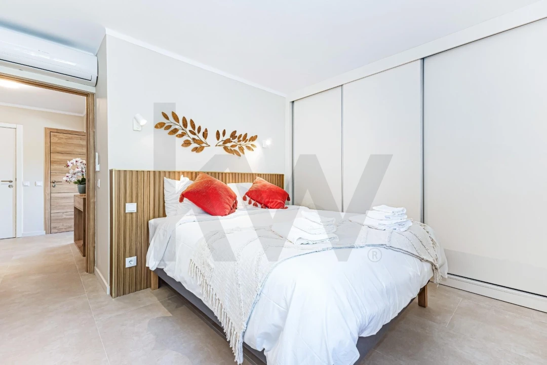 Apartamento T2 para Venda em Quarteira Foto 8