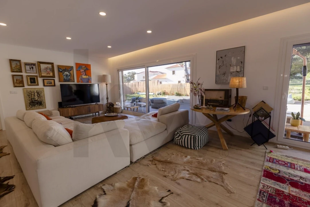 Moradia T4 para Venda em Santo Estêvão Foto 9