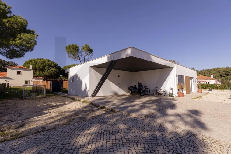 Moradia T4 para Venda em Santo Estêvão Foto 5