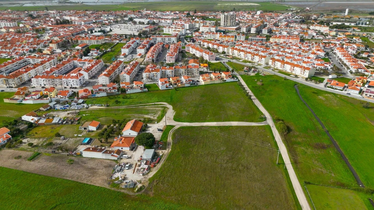 Terreno para Venda em Samora Correia Foto 3
