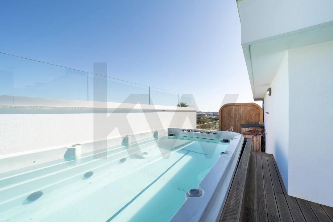 Apartamento T4 para Venda em Porto Salvo Foto 38