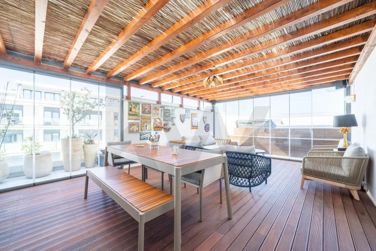 Apartamento T4 para Venda em Porto Salvo Foto 36