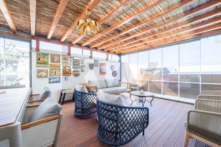 Apartamento T4 para Venda em Porto Salvo Foto 35