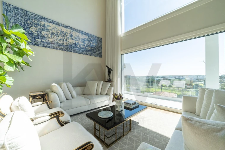 Apartamento T4 para Venda em Porto Salvo Foto 6