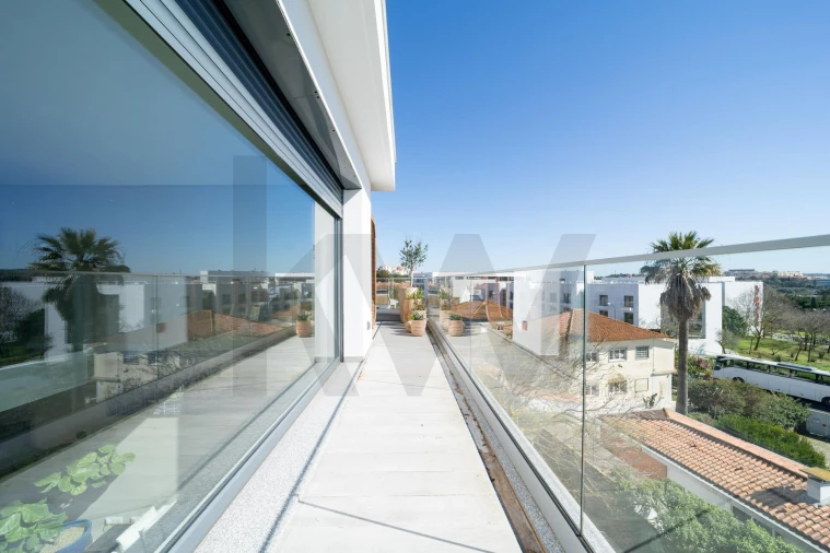 Apartamento T4 para Venda em Porto Salvo Foto 41