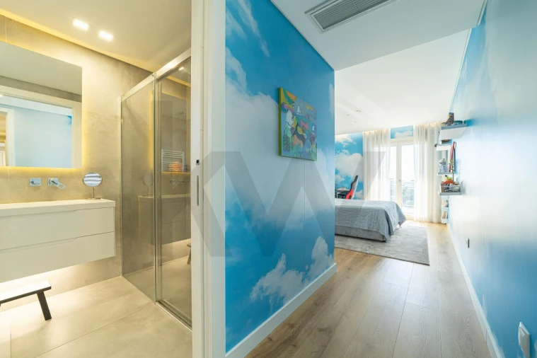 Apartamento T4 para Venda em Porto Salvo Foto 18