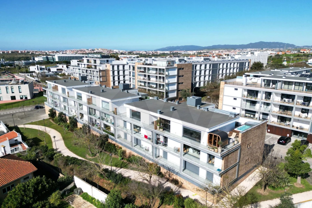 Apartamento T4 para Venda em Porto Salvo Foto 48