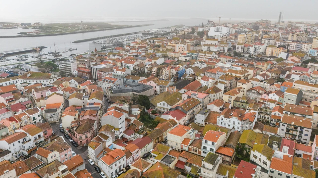 Prédio para Venda em Buarcos Foto 40