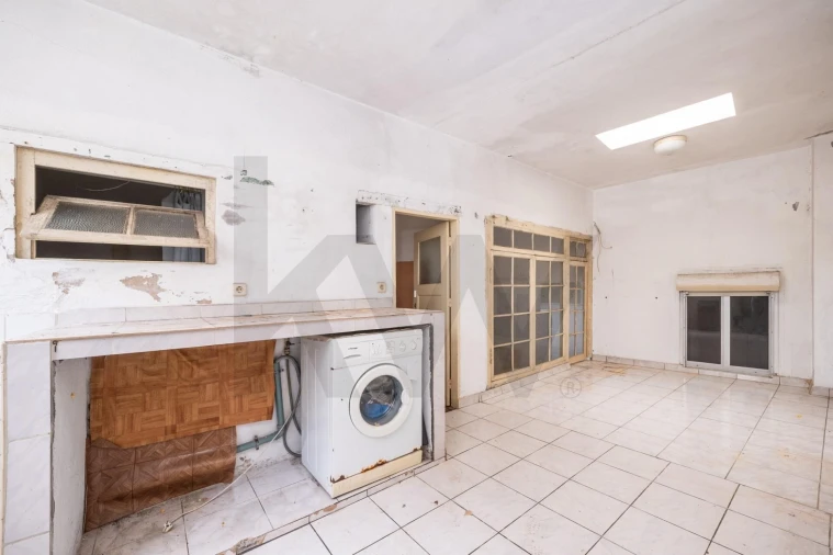 Prédio para Venda em Buarcos Foto 16