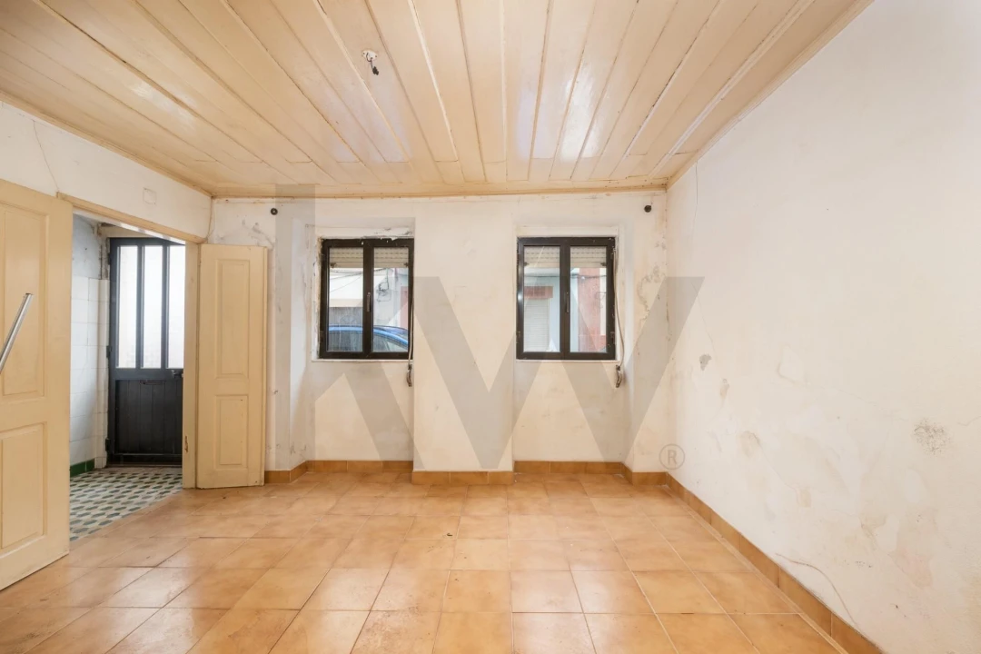 Prédio para Venda em Buarcos Foto 1