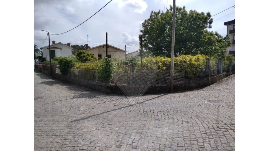 Terreno para Venda em Baguim do Monte (Rio Tinto) Foto 9