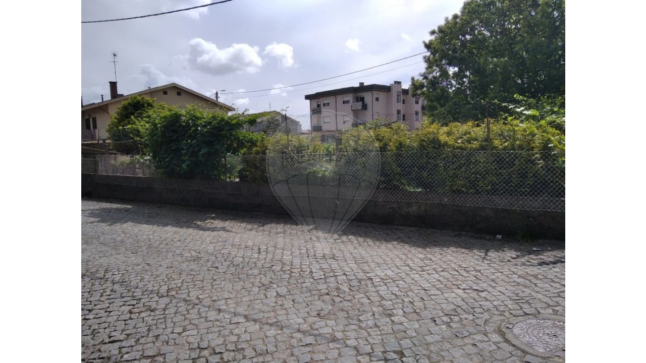 Terreno para Venda em Baguim do Monte (Rio Tinto) Foto 11