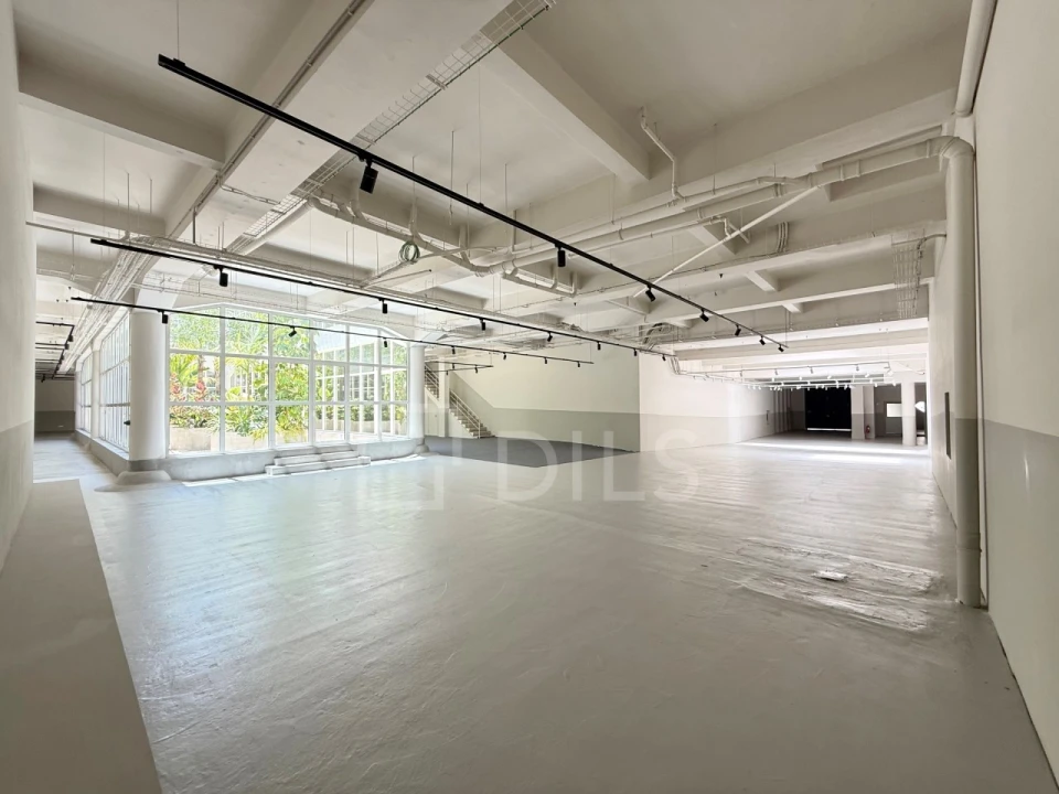 Armazém para Arrendamento em Alcantara Foto 2