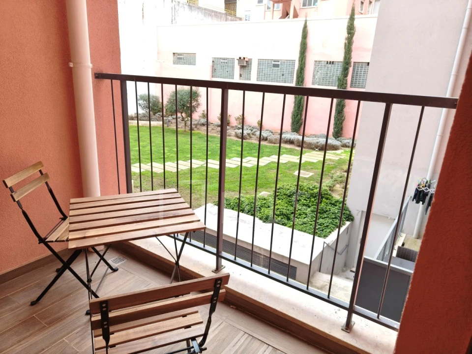 Apartamento T2 para Arrendamento em Alcantara Foto 2